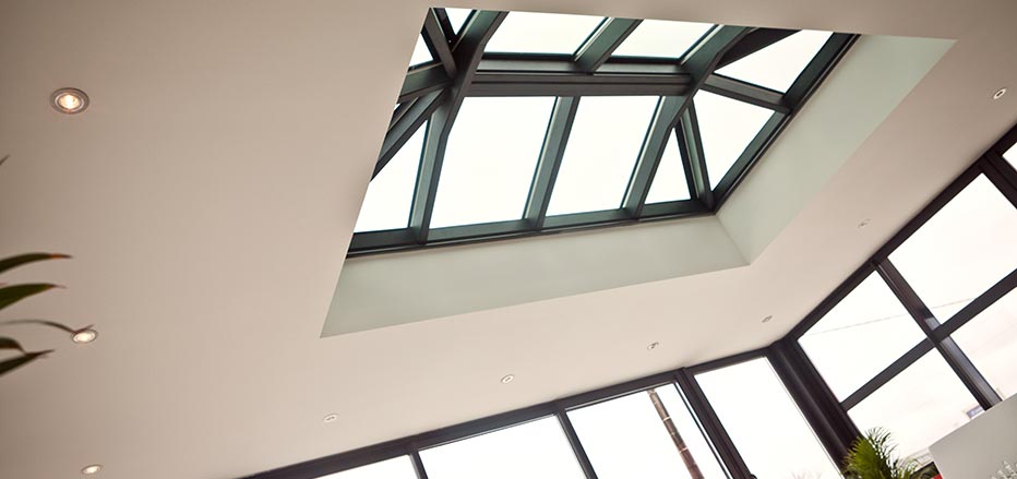 MVA, création de verrière et fenêtres de toît en alu sur-mesure, Rennes et alentours